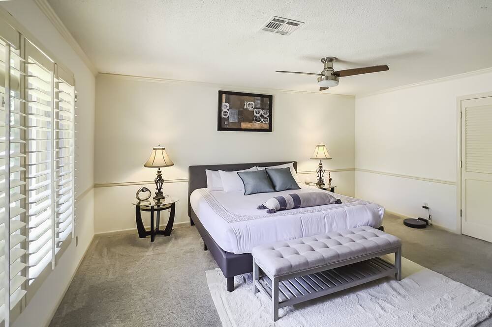 Photo of Bedroom in Overland Park