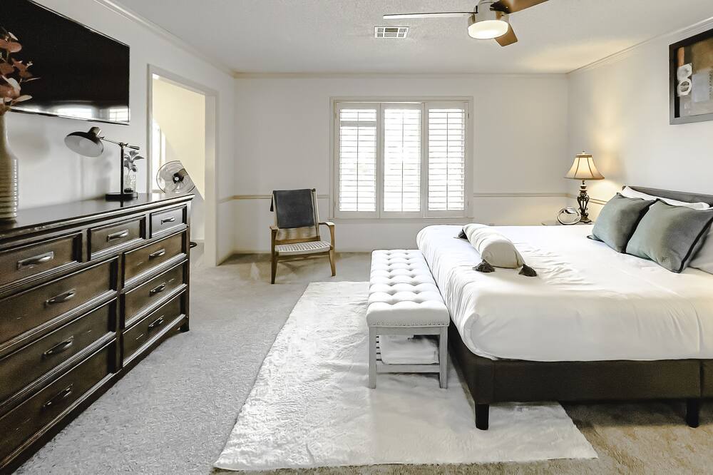 Photo of Bedroom in Overland Park