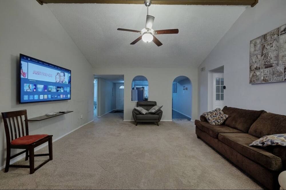 Photo of Livingroom in Bedford
