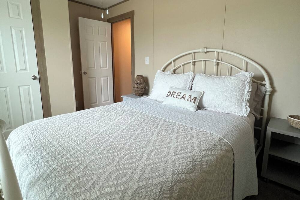 Photo of Bedroom in Yancey