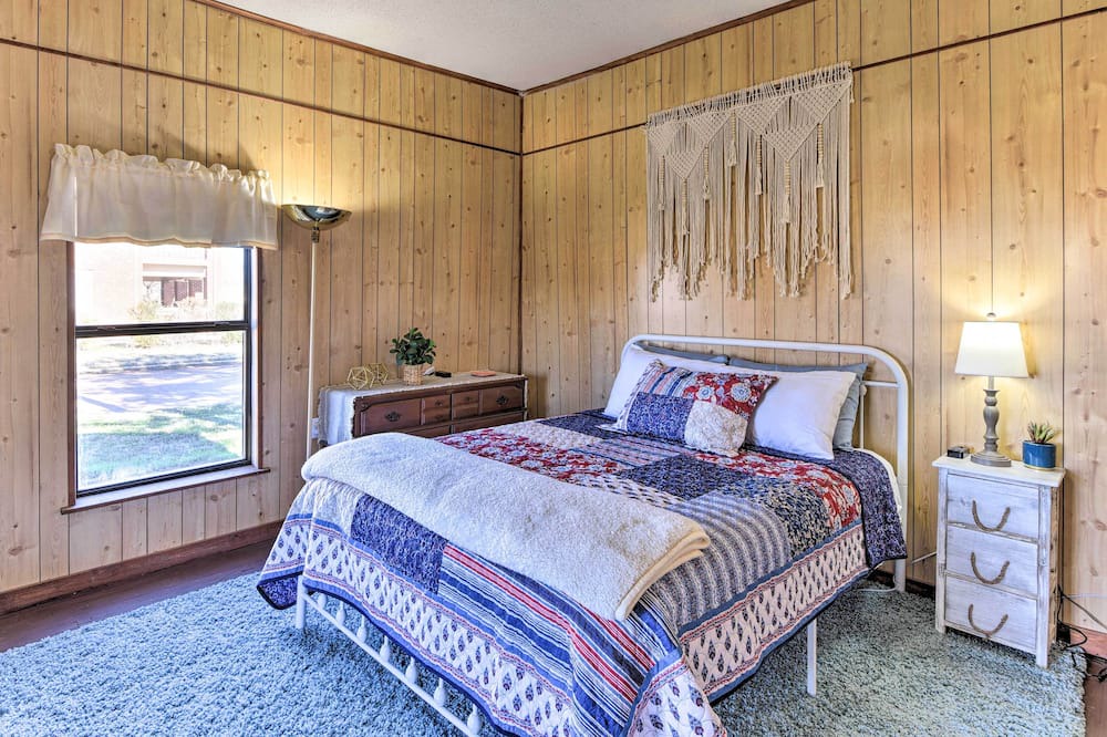 Photo of Bedroom in Electra