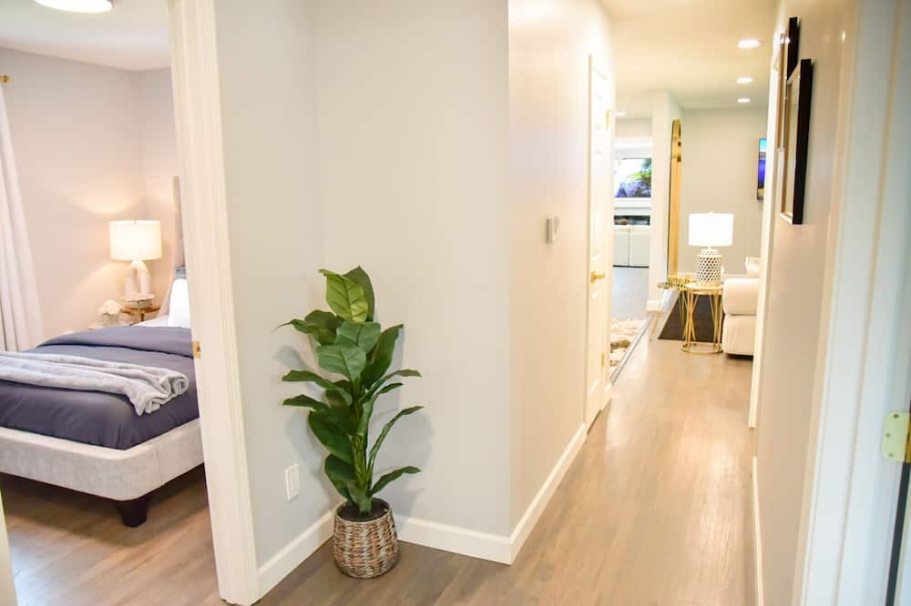Photo of Bedroom in I-435 West KC-KS
