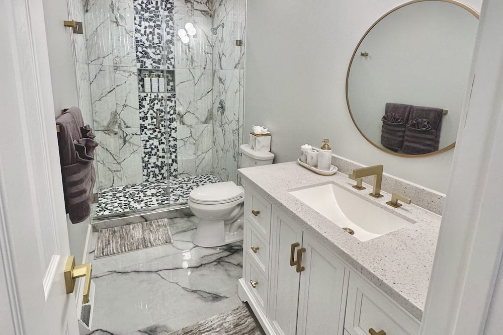 Photo of Bathroom in I-435 West KC-KS