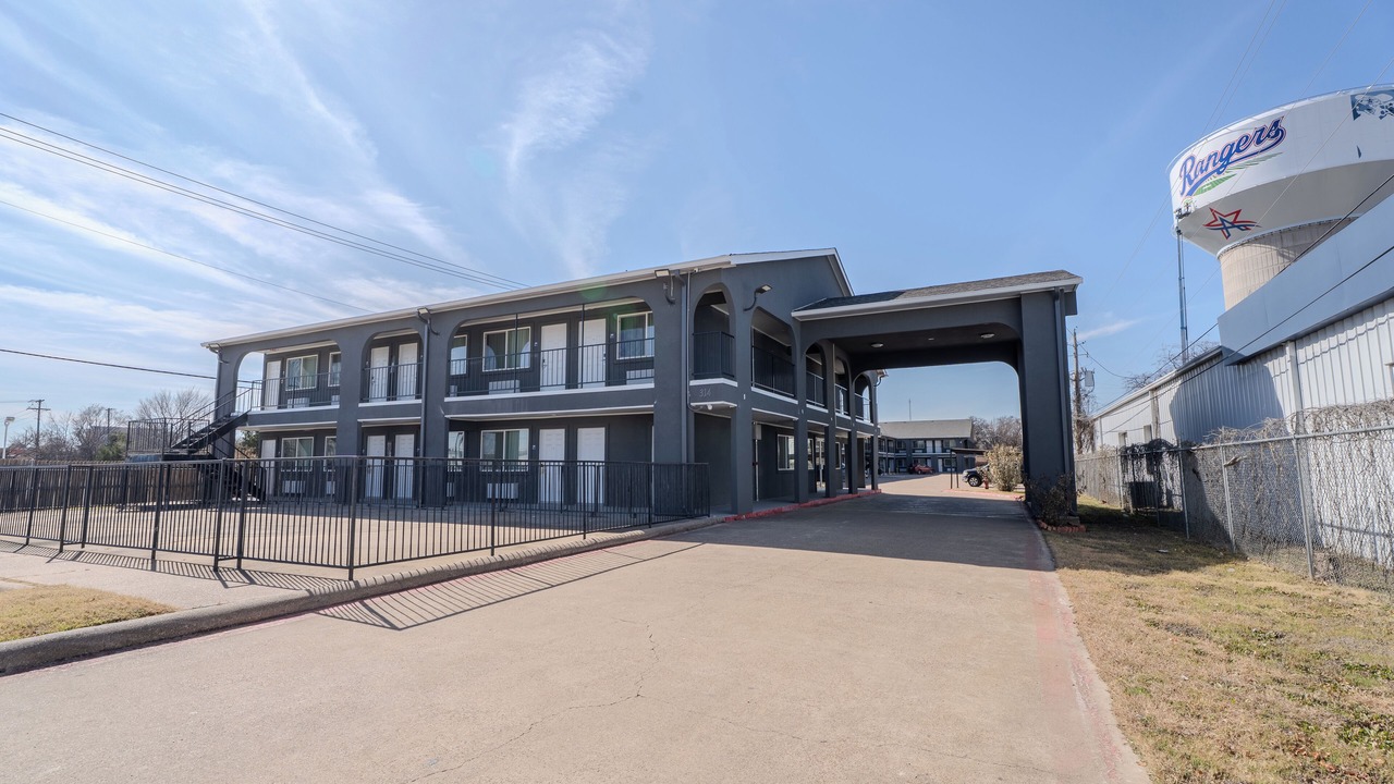 Photo of Outdoor in Central Arlington