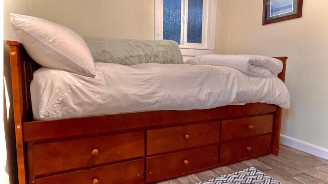 Photo of Bedroom in Keyport