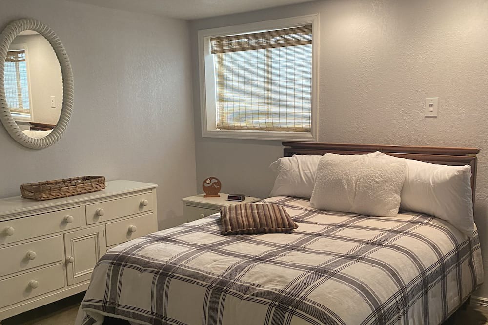 Photo of Bedroom in Morrison