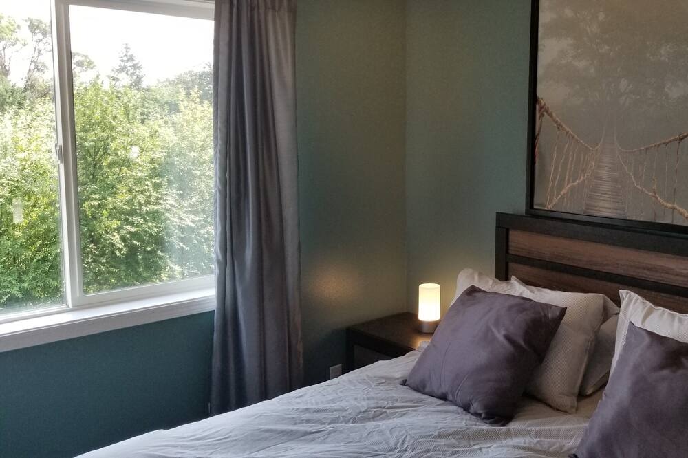 Photo of Bedroom in Vashon Island