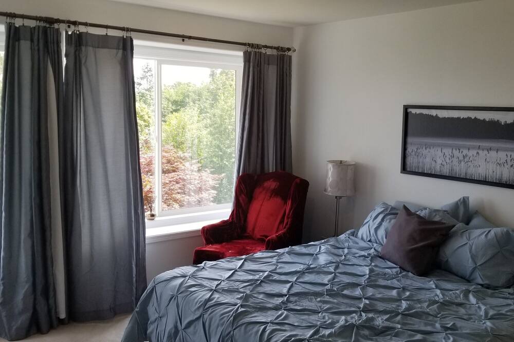 Photo of Bedroom in Vashon Island