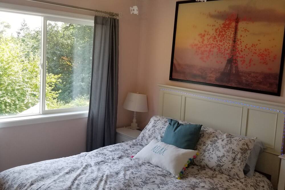 Photo of Bedroom in Vashon Island