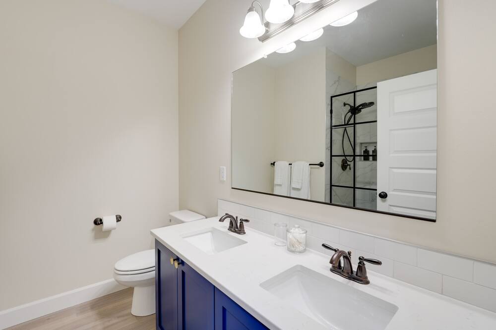 Photo of Bathroom in Clinton