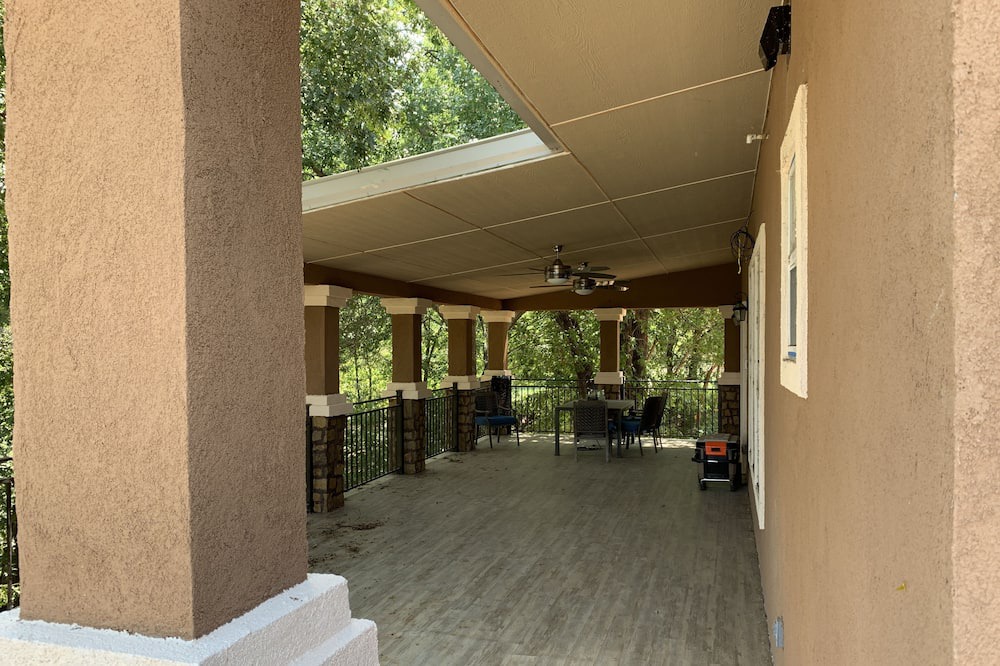 Photo of Patio Balcony in Lake Bridgeport