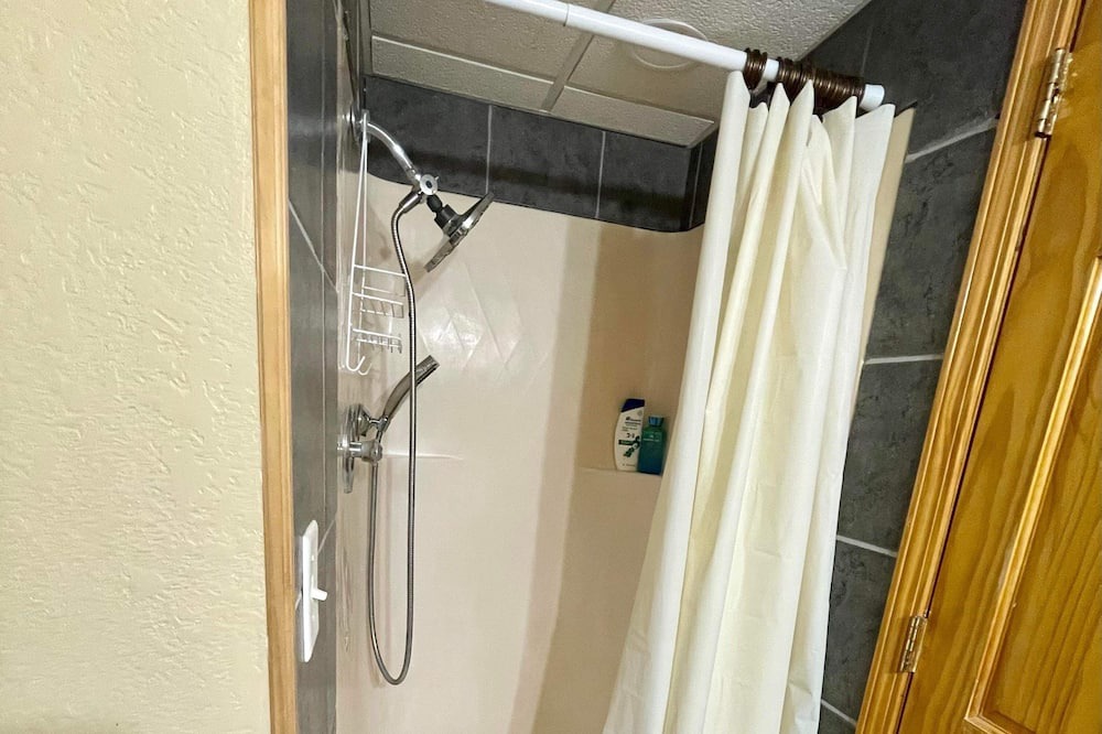 Photo of Bathroom in Beatrice