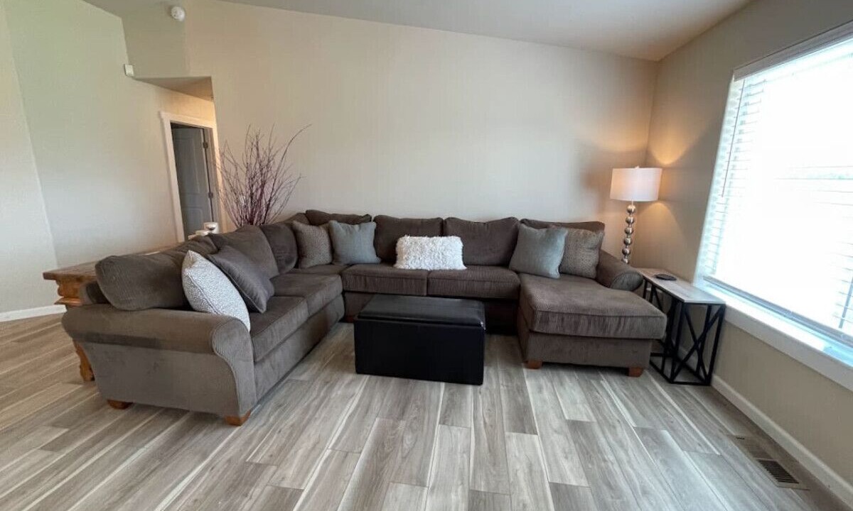Photo of Livingroom in Desert Aire