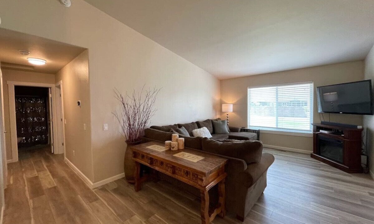 Photo of Livingroom in Desert Aire