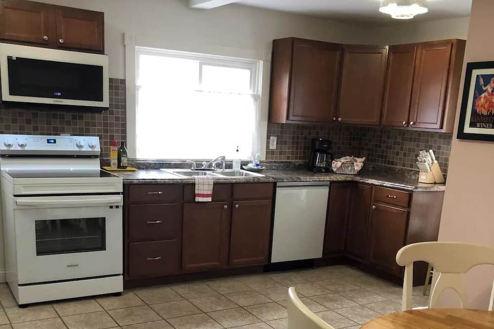 Photo of Kitchen in Atchison