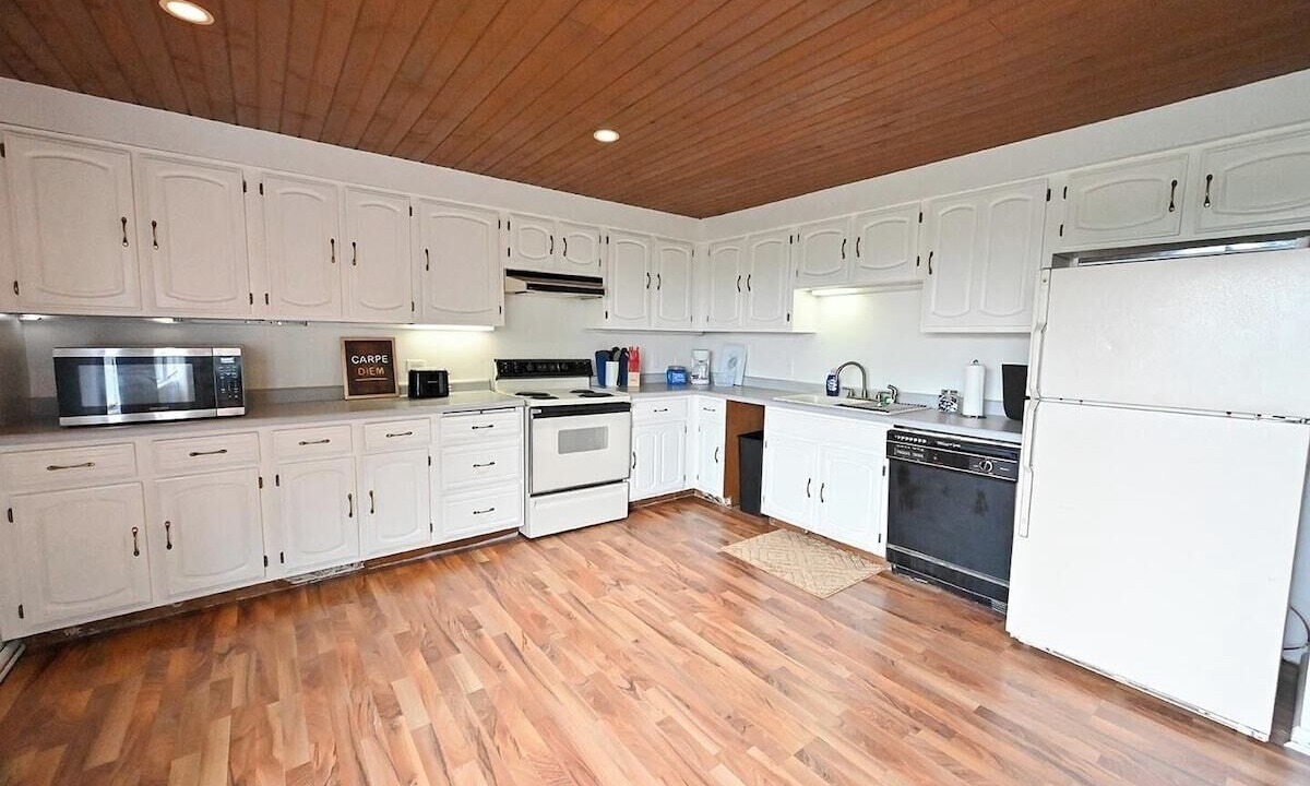 Photo of Kitchen in Capitol Beach