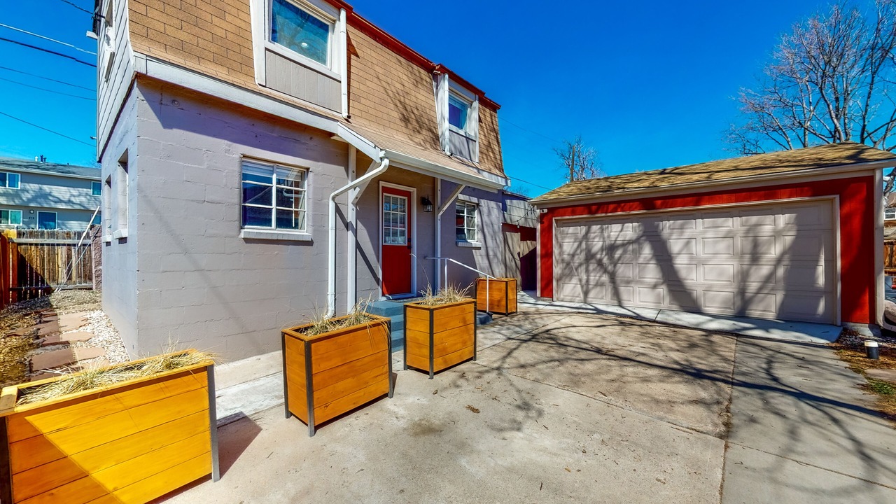 Photo of Patio Balcony in Sloan Lake
