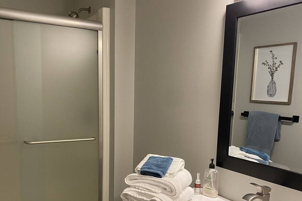 Photo of Bathroom in Council Bluffs