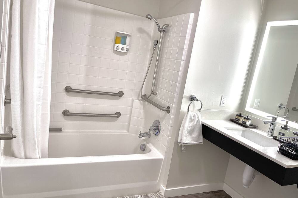 Photo of Bathroom in Southcenter