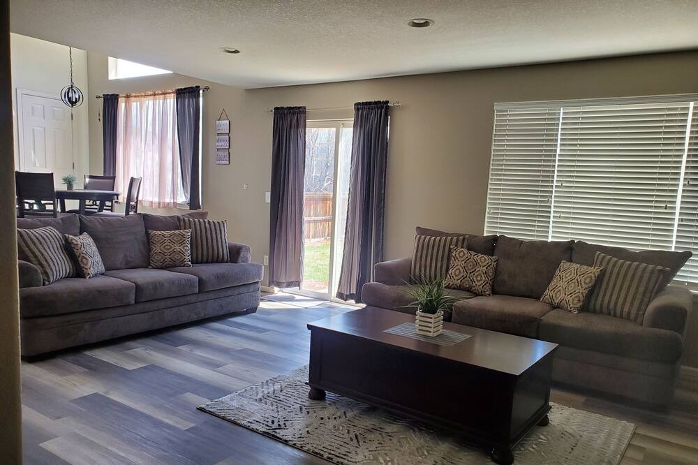 Photo of Livingroom in The Pinery