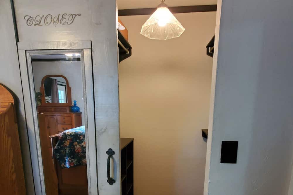 Photo of Bedroom in Muse