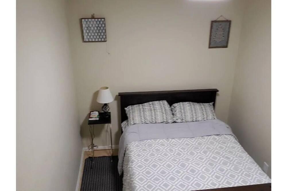 Photo of Bedroom in Roanoke