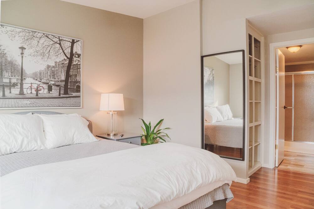 Photo of Bedroom in Desert Aire