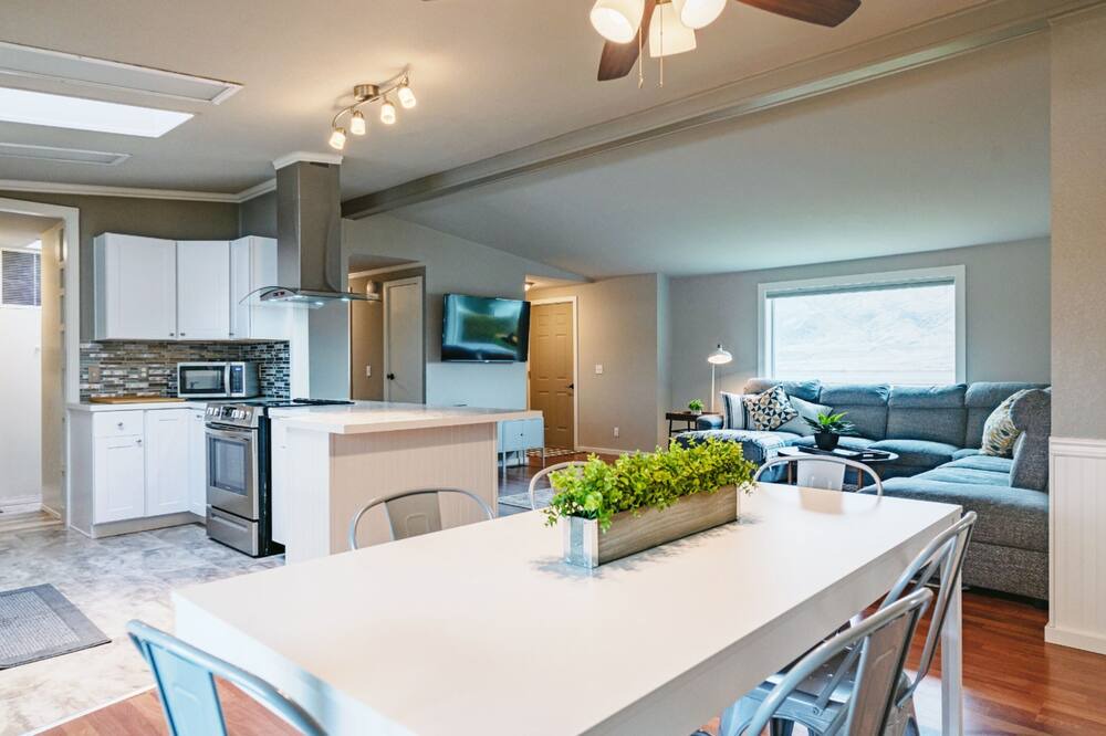 Photo of Kitchen in Desert Aire
