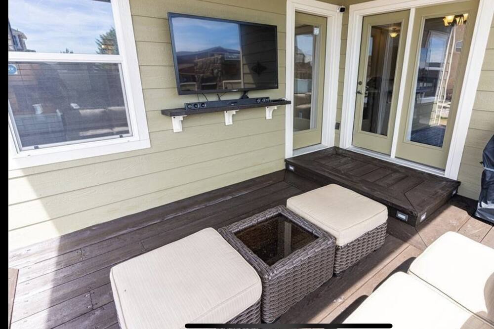 Photo of Outdoor in Peyton