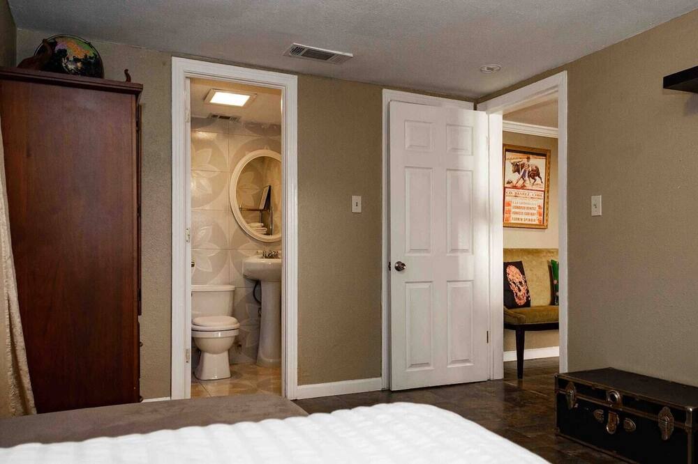 Photo of Bedroom in Kessler