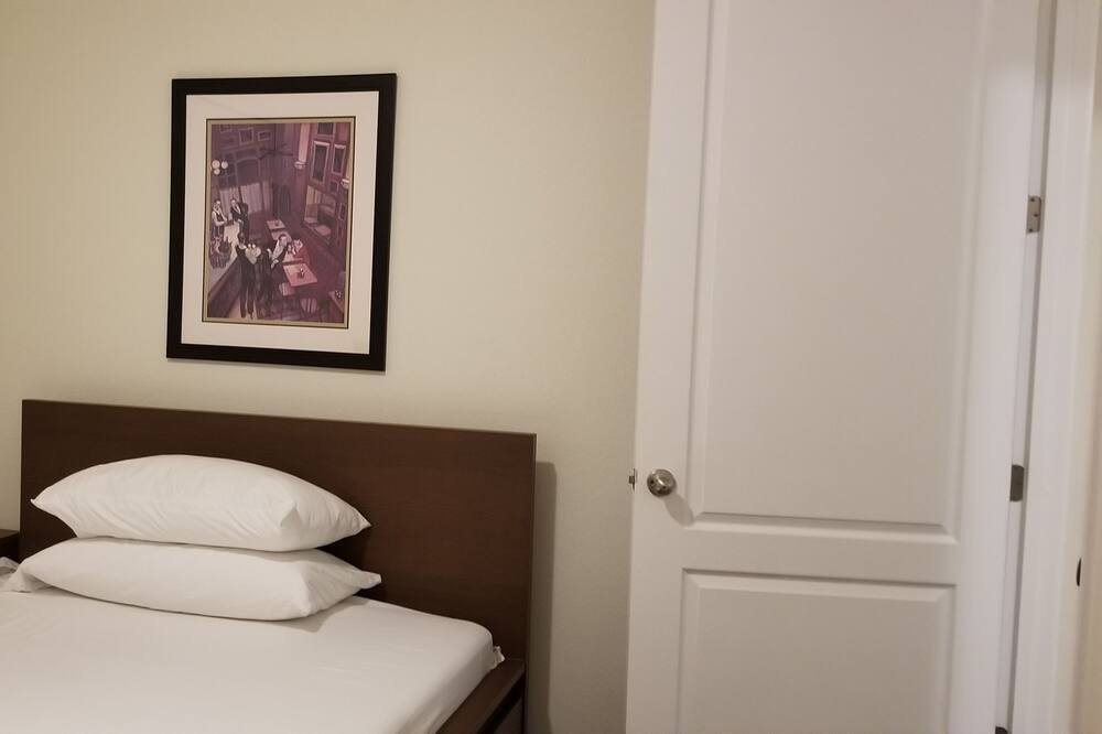 Photo of Bedroom in Parker