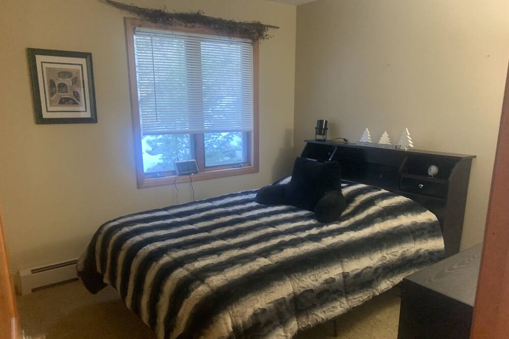 Photo of Bedroom in Evergreen