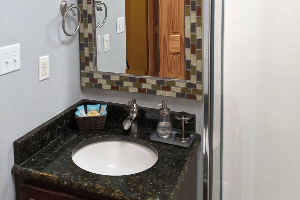 Photo of Bathroom in Alamedan Valley