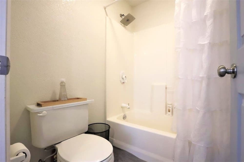 Photo of Bathroom in South Westminster