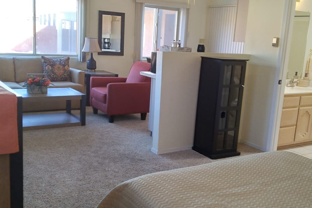 Photo of Bedroom in Corrales