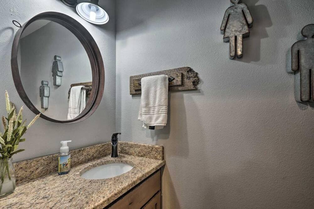 Photo of Bathroom in Security-Widefield