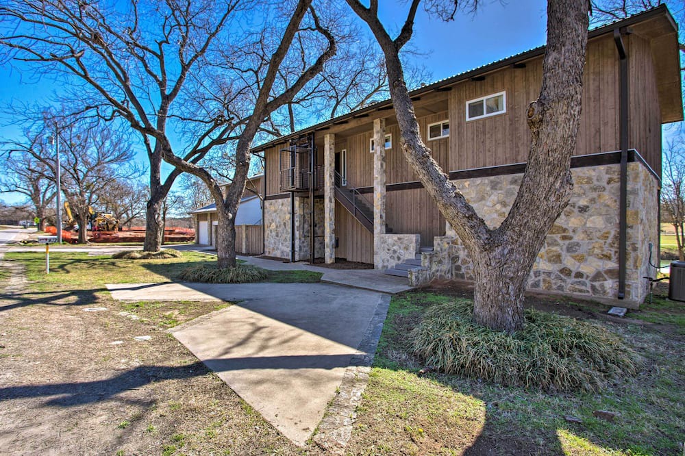 Photo of Outdoor in Glen Rose