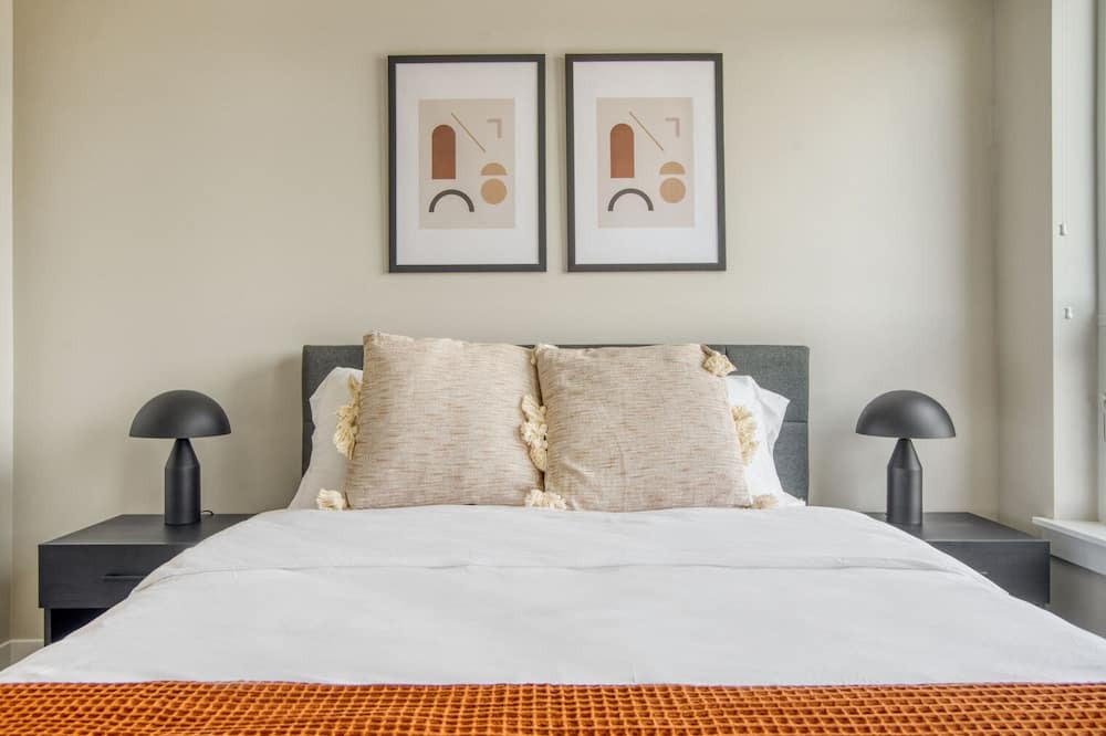 Photo of Bedroom in Hale
