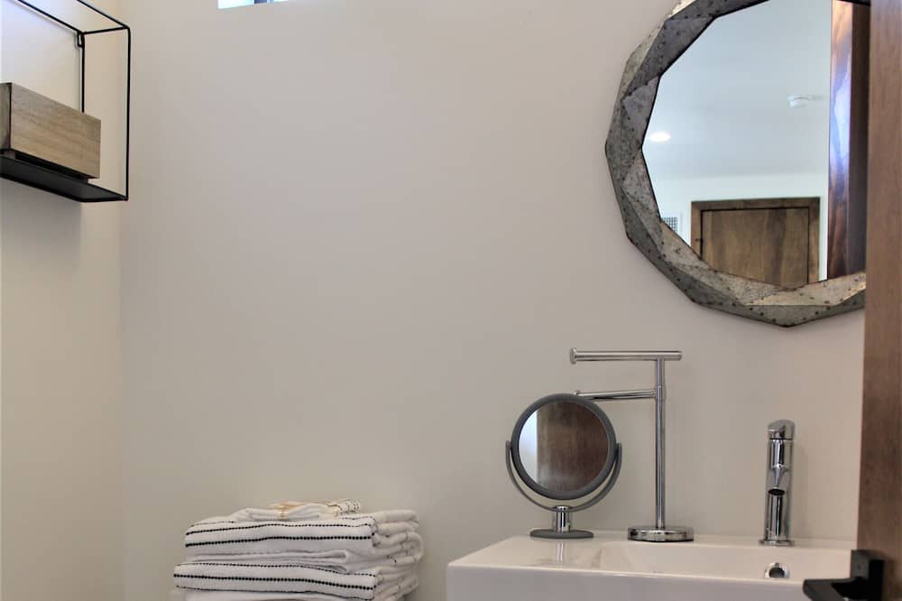 Photo of Bathroom in Waxahachie