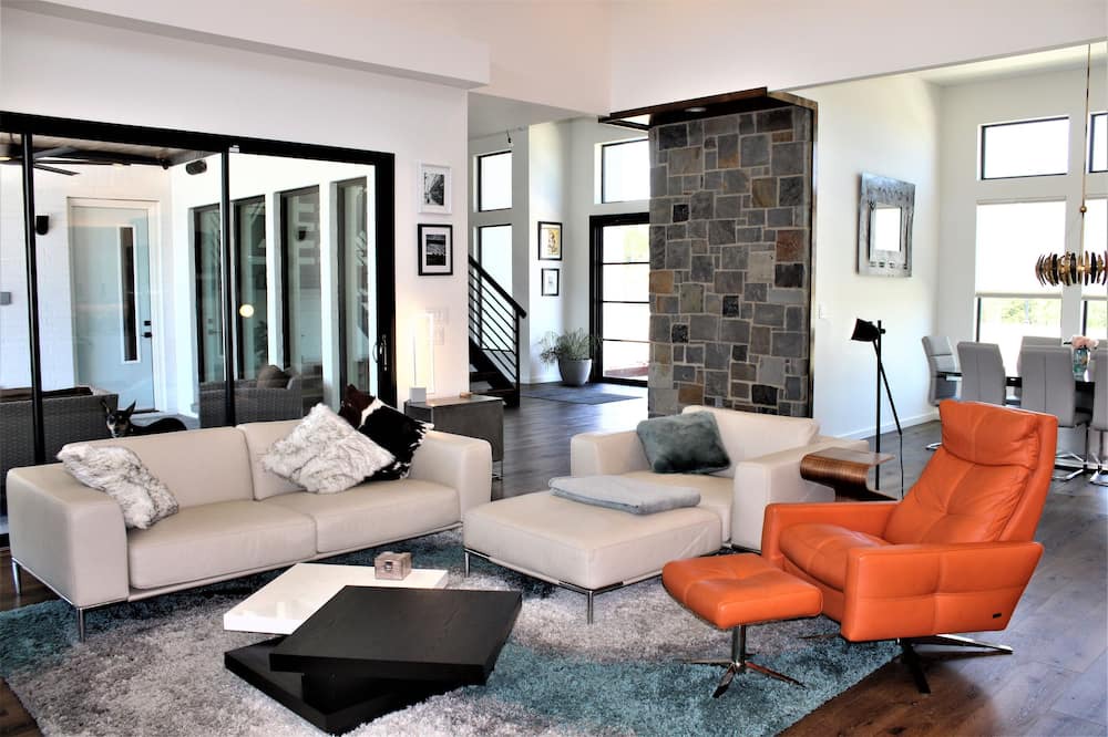 Photo of Livingroom in Waxahachie