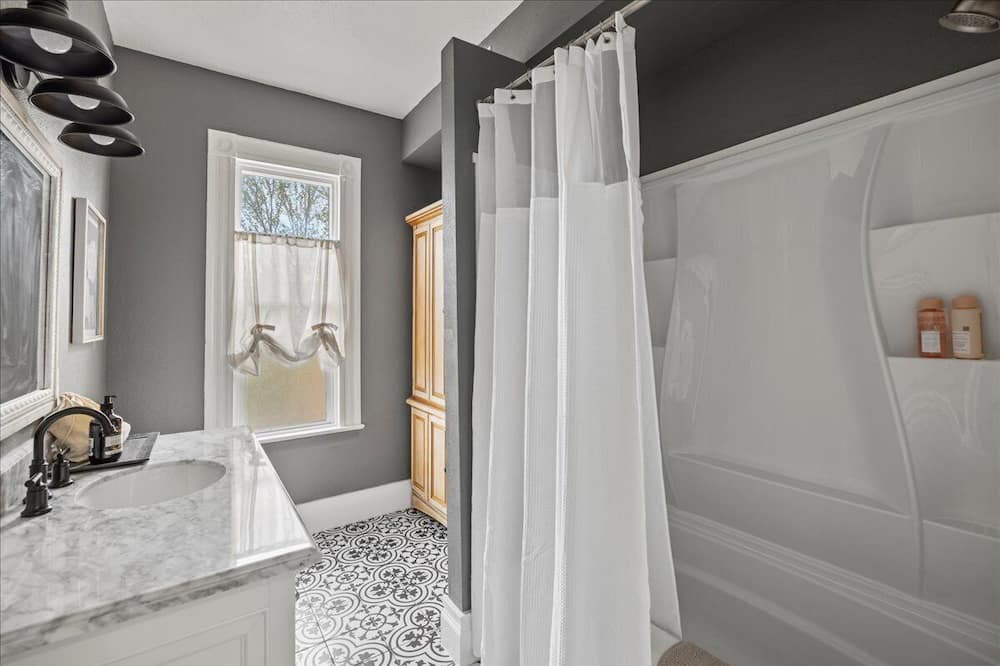 Photo of Bathroom in Waitsburg