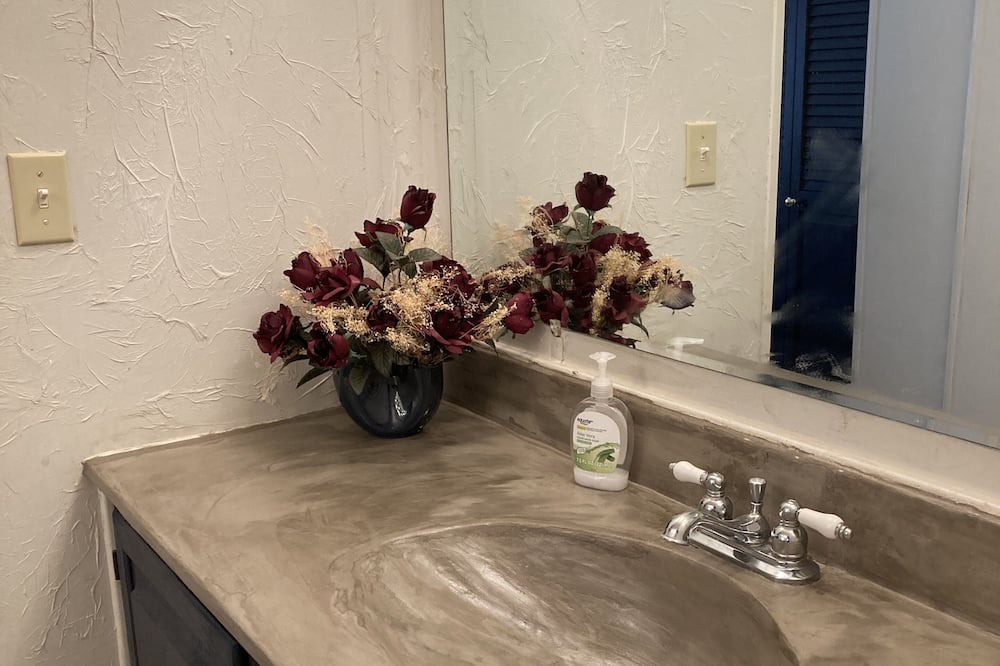 Photo of Bathroom in Taiban