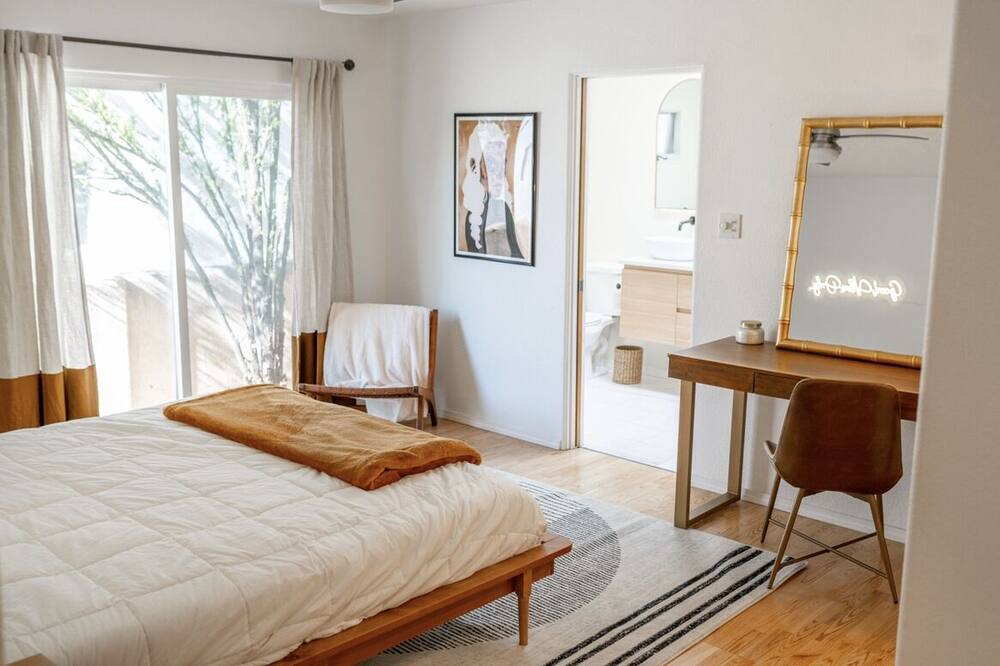 Photo of Bedroom in Nob Hill