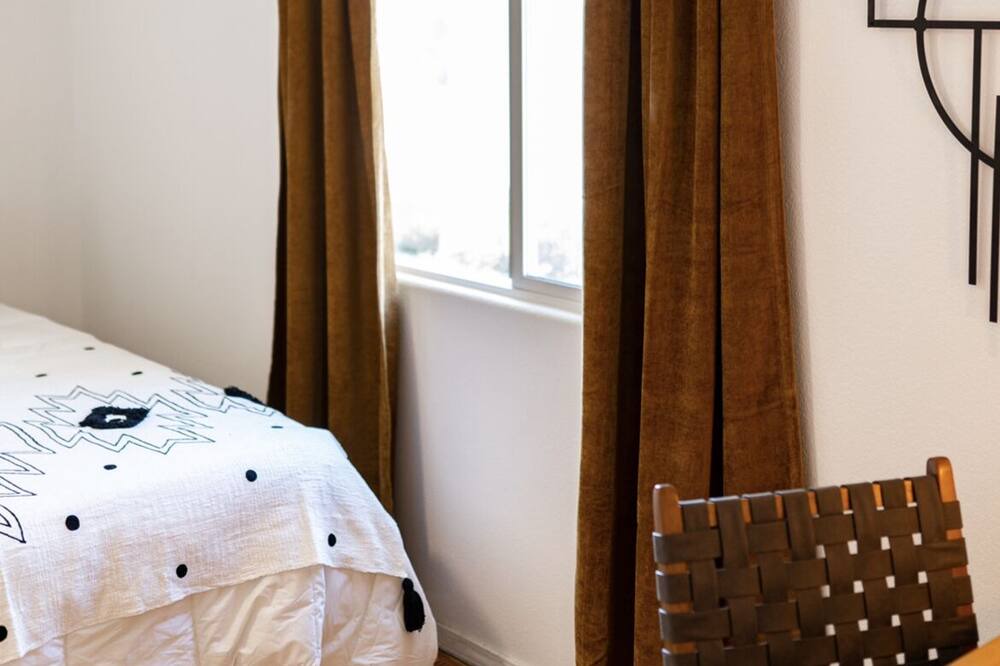 Photo of Bedroom in Nob Hill