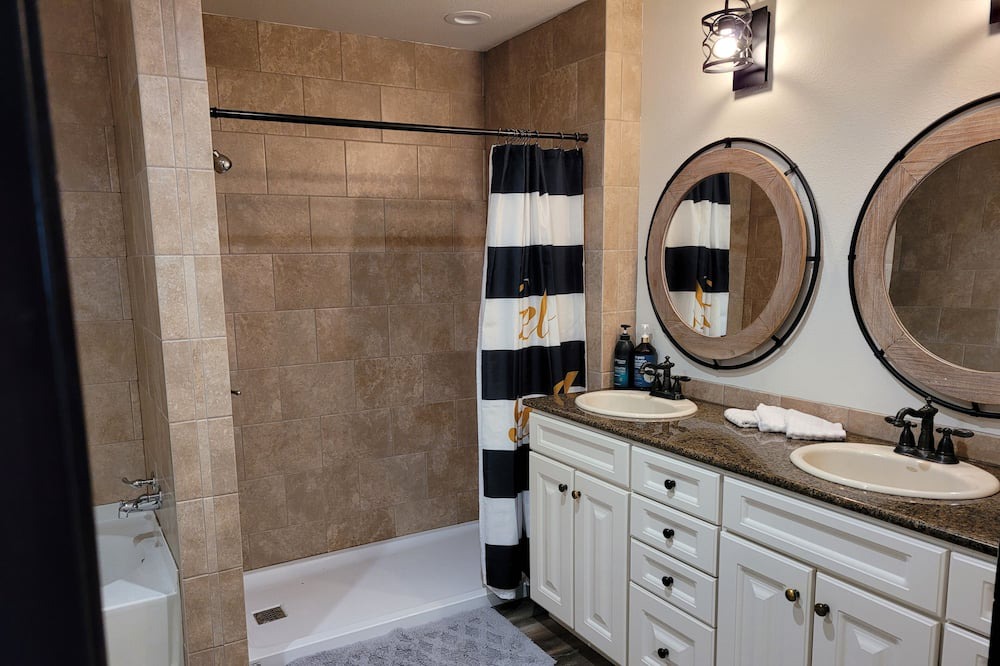 Photo of Bathroom in Lingle