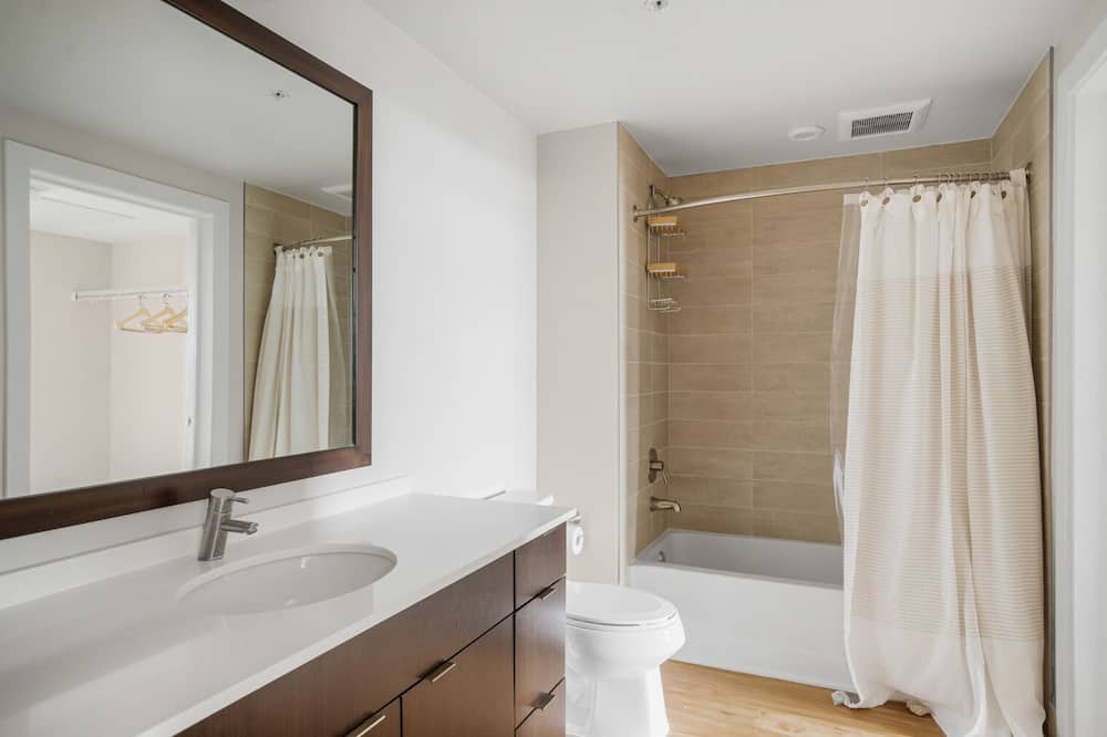 Photo of Bathroom in Hale