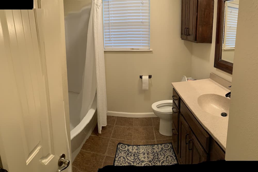 Photo of Bathroom in Norman