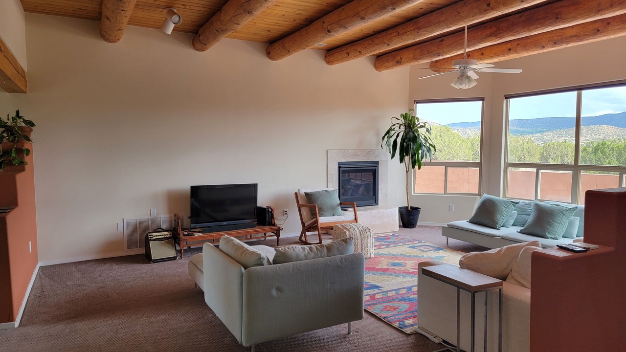 Photo of Livingroom in Placitas