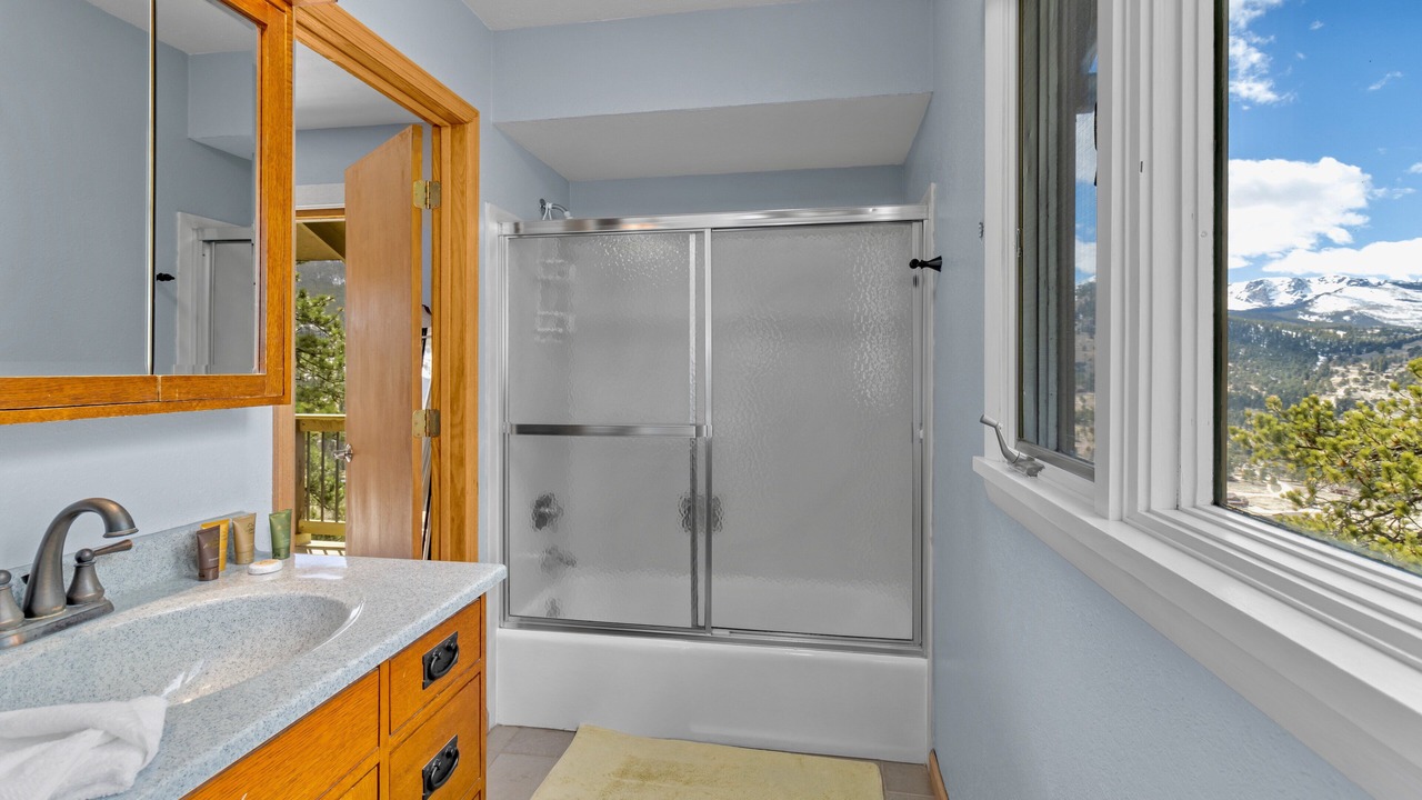 Photo of Bathroom in Windcliff Estates