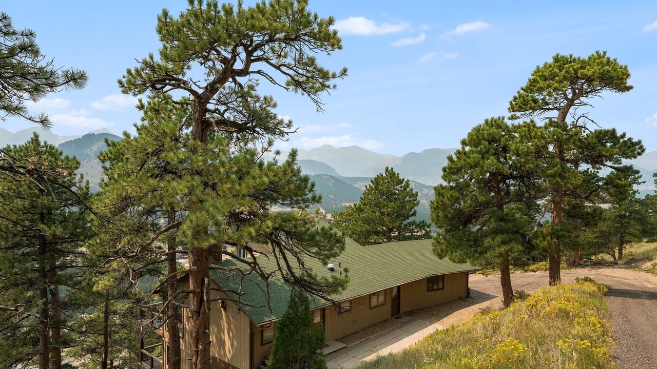 Photo of Outdoor in Windcliff Estates
